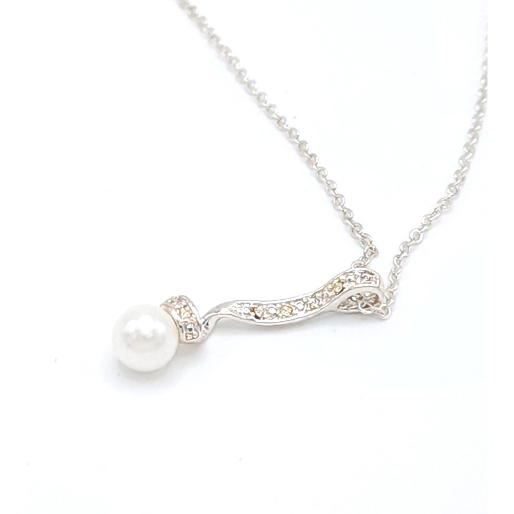 Silver Tone Crystal Faux Pearl Pendant Necklace 16in Adjustable